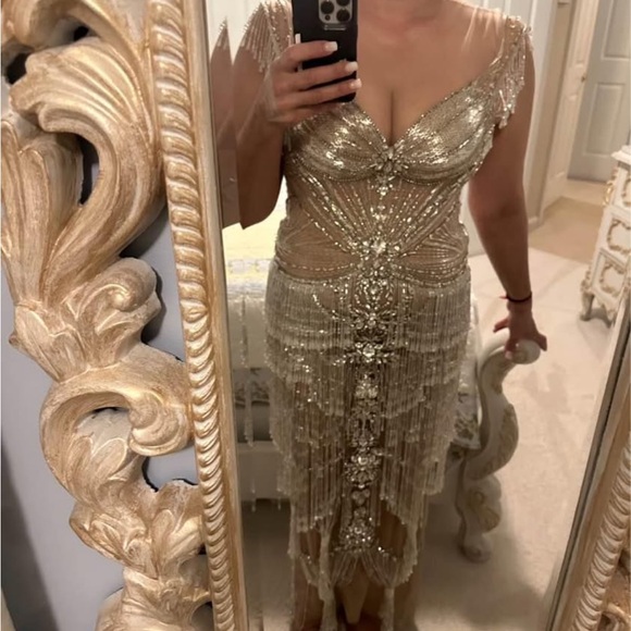 Custom-made fringed dress - Picture 5 of 5